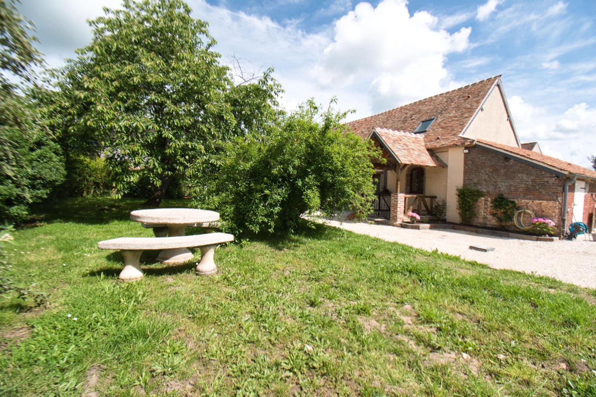 Le Relais Des Caleches - La Jungle Room Bu (Eure-et-Loir) Exteriör bild