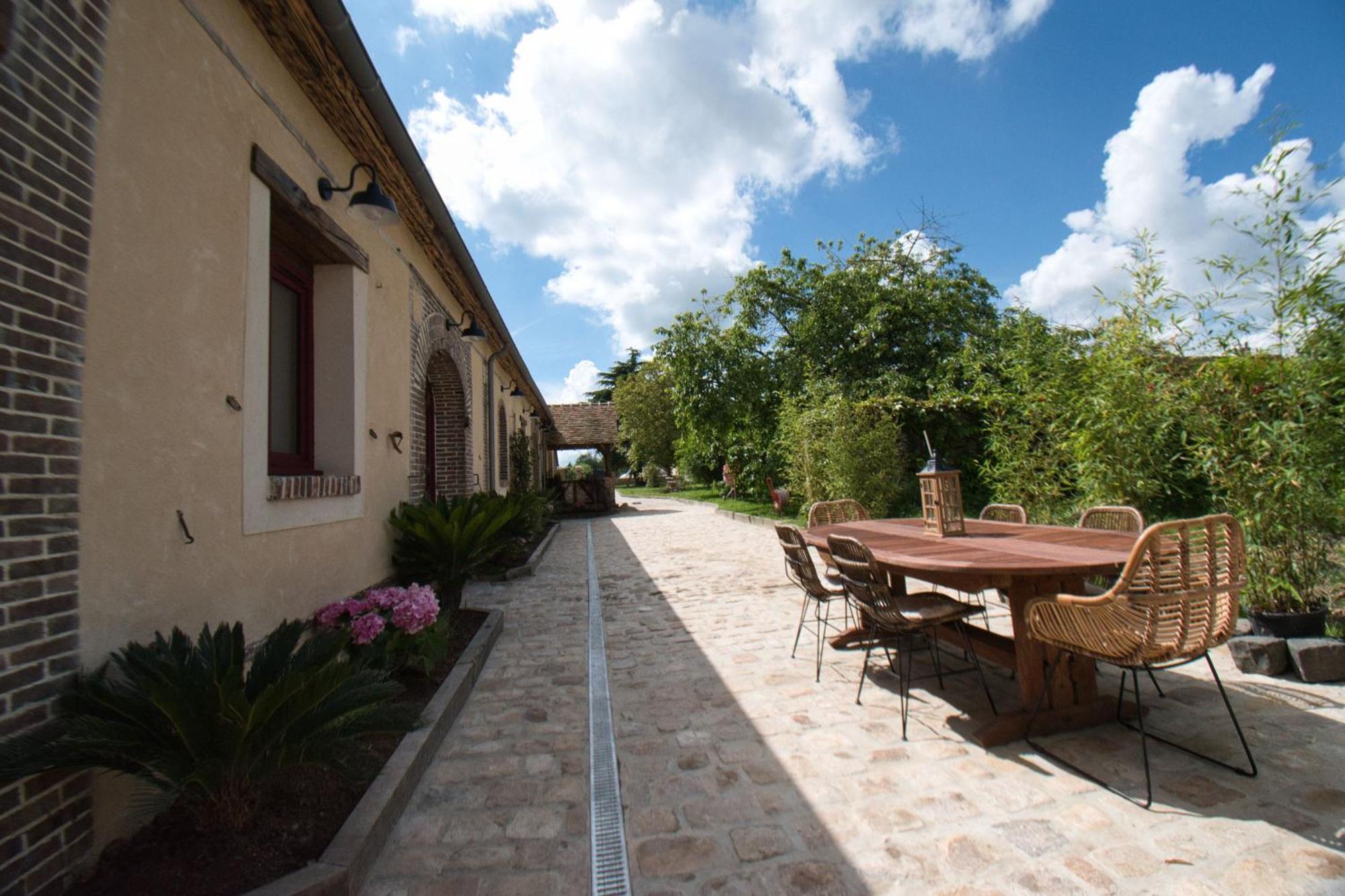 Le Relais Des Caleches - La Jungle Room Bu (Eure-et-Loir) Exteriör bild