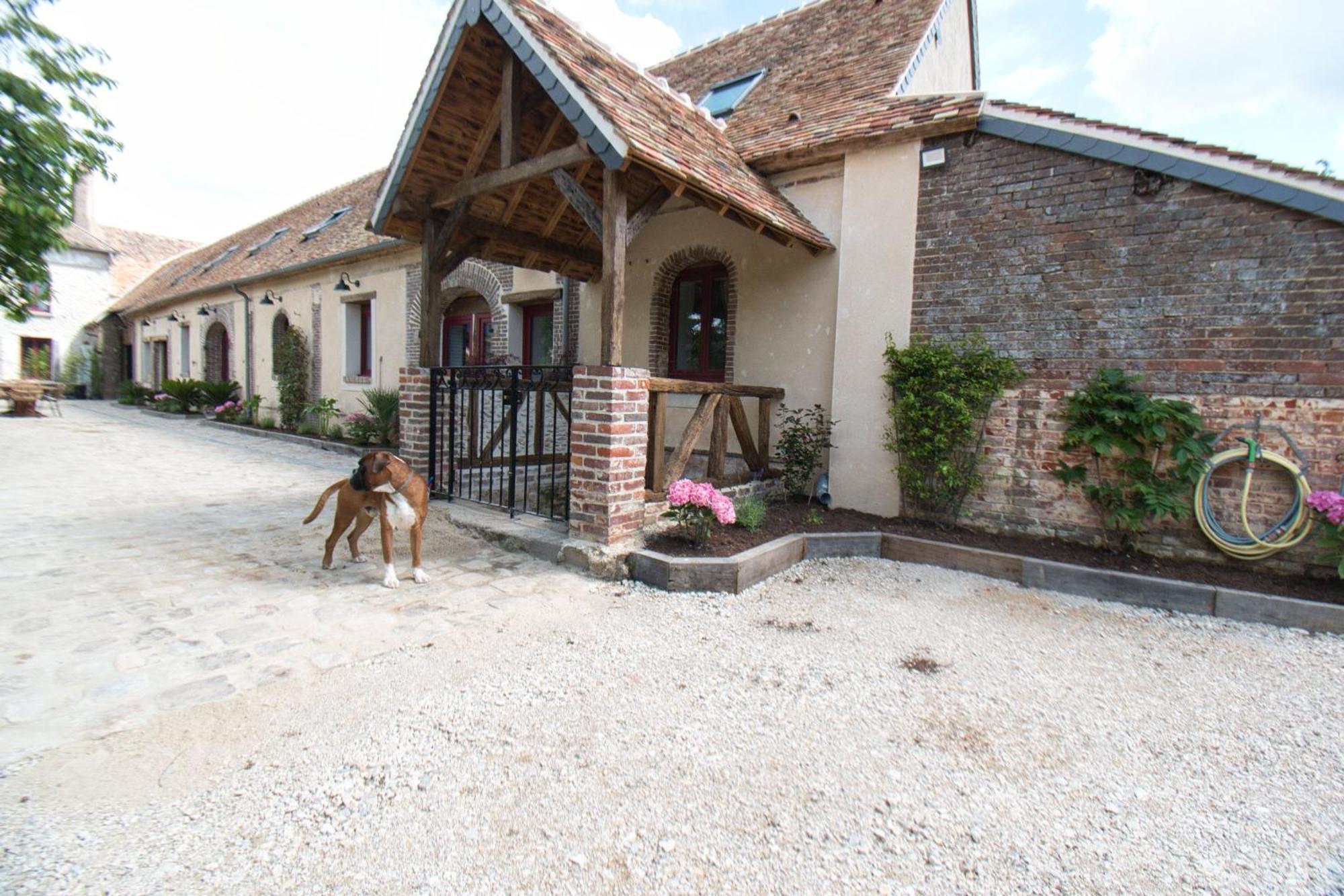 Le Relais Des Caleches - La Jungle Room Bu (Eure-et-Loir) Exteriör bild